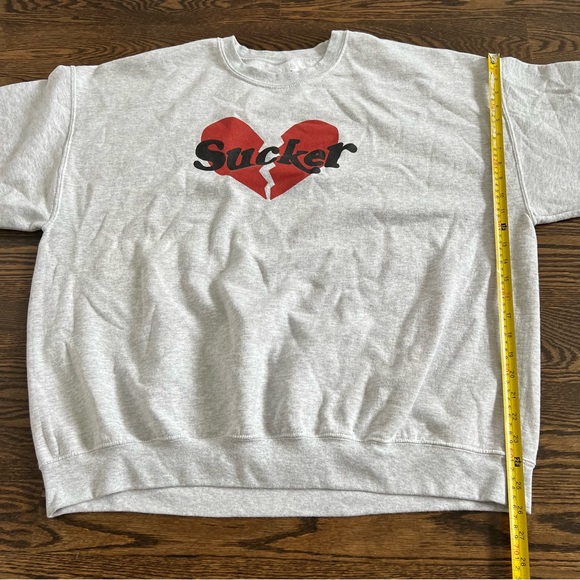 Vale Men’s Heart Sucker Imperfect & Unlucky Grey Crewneck Sweater - Picture 8 of 9